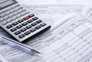Σε περίπτωση υποβολής εντύπου Ε3, για ανήλικο τέκνο, του οποίου τα εισοδήματα φορολογούνται στο όνομα του γονέα που ασκεί την γονική μέριμνα, η δήλωση του γονέα με το Ε3 του ανήλικου τέκνου θα υποβάλλεται σε χειρόγραφη μορφή στην αρμόδια Δ.Ο.Υ.