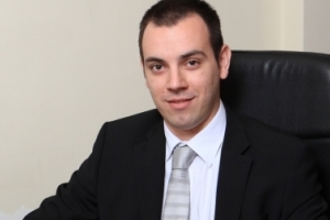 Εχθρικός ο φορολογικός νόμος για τη νεανική επιχειρηματικότητα