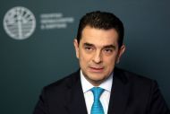 Σκρέκας: 1,9 δισ. ευρώ για τις επιδοτήσεις στο ρεύμα τον Σεπτέμβριο