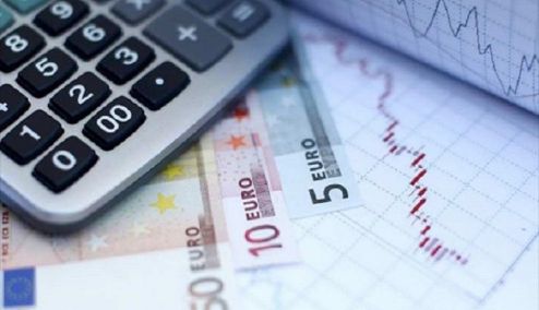 Picture 0 for Προϋπολογισμός 2023: Ανάπτυξη 2,1%, πλεόνασμα 0,7% του ΑΕΠ, πληθωρισμός 3% - Αποθεματικό 1 δισ. για την ενεργειακή κρίση
