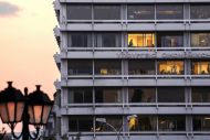 Εκτινάχθηκαν 48% τα «φέσια» του Δημοσίου προς ιδιώτες 