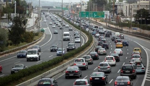 Picture 0 for ΑΑΔΕ - Τέλη κυκλοφορίας: Οι μισοί ιδιοκτήτες ΙΧ επέλεξαν... παράταση
