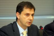 Θεοχάρης: Επιτάχυνση στη διασύνδεση ταμειακών μηχανών με POS
