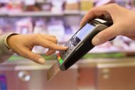 Μητρώο POS: Νέος οδηγός από την ΑΑΔΕ για τις υποχρεώσεις επιχειρήσεων και επαγγελματιών