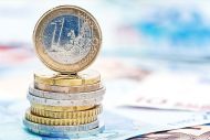 Οικονομία: Περιθώριο για νέες παροχές μισού δισ. ευρώ επιπλέον - Πότε και σε ποιους θα δοθούν