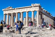 Ψηλά στις επενδυτικές επιλογές των διεθνών οίκων και το 2024 η Ελλάδα - Τι εκτιμούν οι αναλυτές