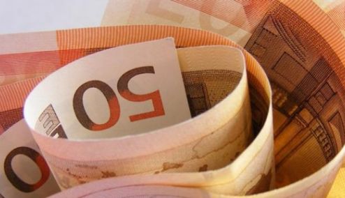 Picture 0 for Κατώτατος μισθός: Αύξηση στα 908 ευρώ προτείνει η ΓΣΕΕ για φέτος