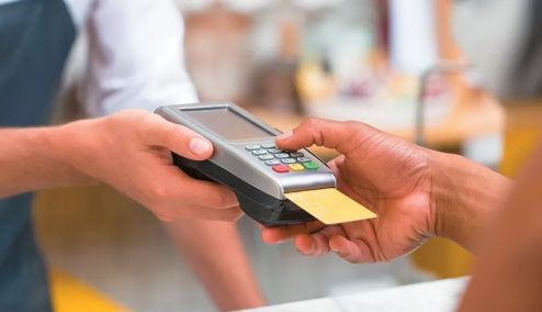 Picture 0 for POS: Σε νομοθετική παρέμβαση για τις χρεώσεις προχωρά η κυβέρνηση
