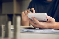 ΔΕΘ: Ποιοι θα δουν μόνιμες αυξήσεις αποδοχών το 2025 και ποιοι έκτακτα επιδόματα φέτος