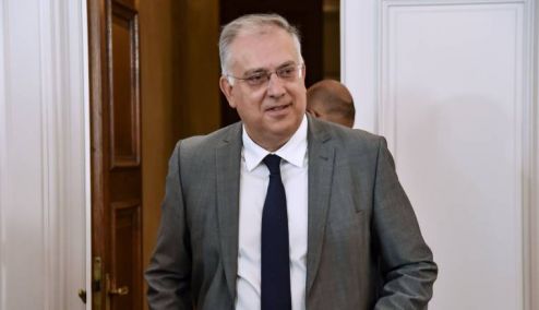 Picture 0 for Θεοδωρικάκος: Καταργείται η φορολογική και ασφαλιστική ενημερότητα για πωλητές λαϊκών αγορών