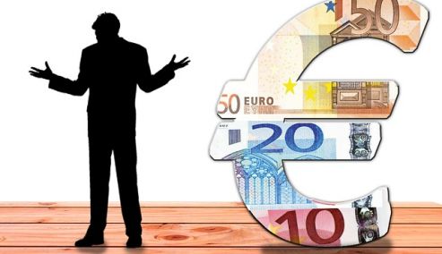 Picture 0 for Μεγαλύτερη μείωση εισφορών, περισσότερες δόσεις στους οφειλέτες