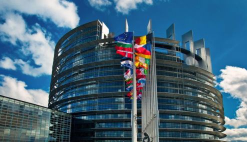 Εικόνα 0 για την ευρωζώνη: Σταθεροποιήθηκε η οικονομία τον Ιούνιο - Μικρή επιβράδυνση στον τομέα των υπηρεσιών