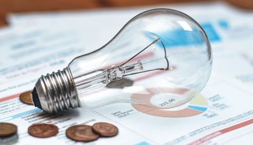 Ρεύμα: Άλμα 34,88% στη χονδρική - Νέο σήμα μετά τις αυξήσεις στα πράσινα τιμολόγια