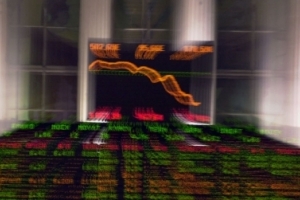 Κύμα μαζικής φυγής εισηγμένων από το Χρηματιστήριο Αθηνών