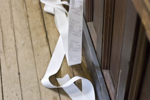 Διευκρινίσεις από το ΥΠΟΙΚ για τις αποδείξεις