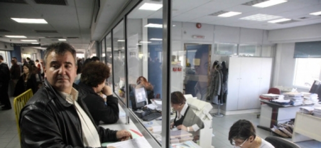 Picture 0 for Σκληρή επίθεση εφοριακών στο ΥΠΟΙΚ για τις συγχωνεύσεις