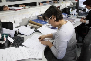 ΥΠΟΙΚ: Δεν ευσταθούν τα περί απόλυσης εφοριακών 