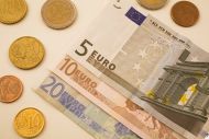 Κατά 9,5% μειώθηκαν οι μισθοί στο α΄ τρίμηνο