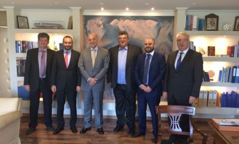 Picture 0 for «Ζεστός» ο Δένδιας για χρηματοδότηση λογιστών-φοροτεχνικών από το νέο ΕΣΠΑ